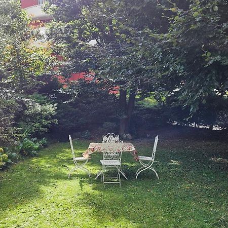 Appartamento Con Ingresso Autonomo, Giardino Privato E Portico Introbio Luaran gambar